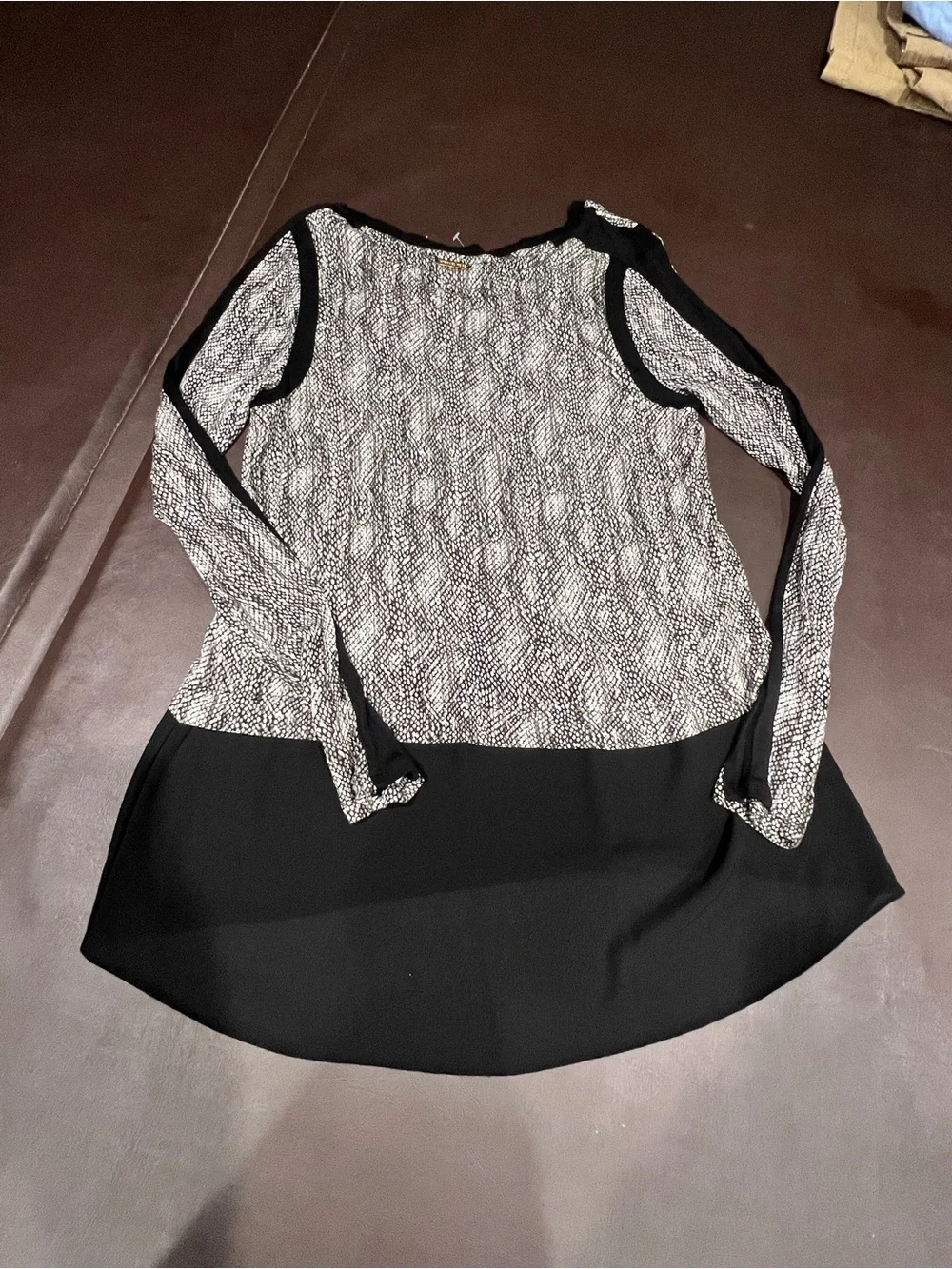 Michael Kors Women's M Animal Print Tunic Blouse Black White Sheer Chiffon
